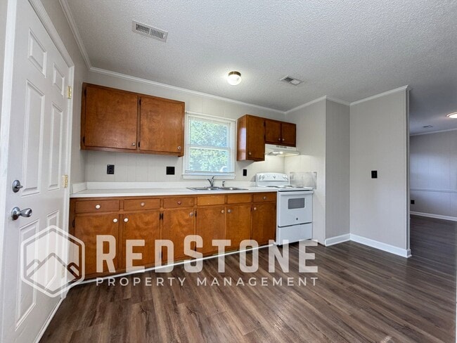 Photo - 327 E Parker St