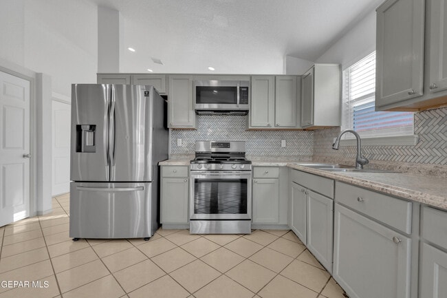 Photo - 12077 Castle Keep Cir