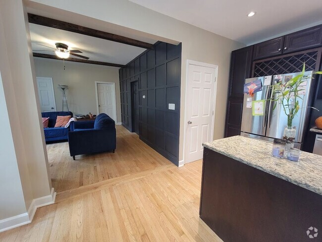 Building Photo - 421 La Fox River Dr Rental