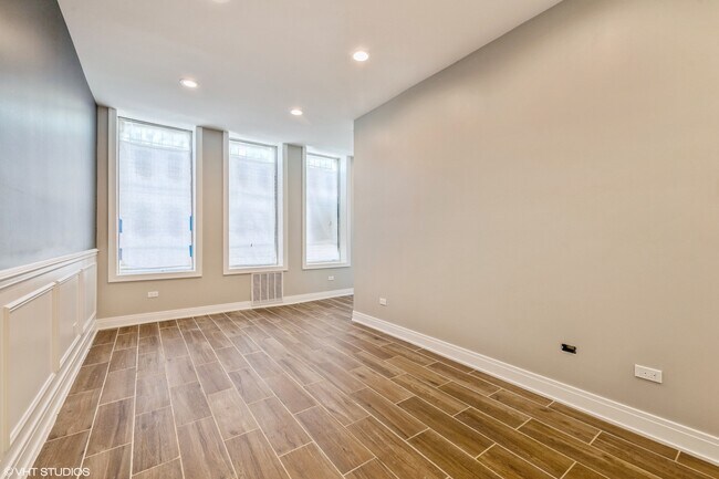 Photo - 2141 N Laramie Ave