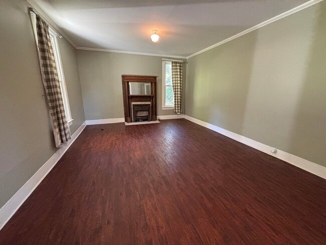 Photo - 123 Hillcrest St