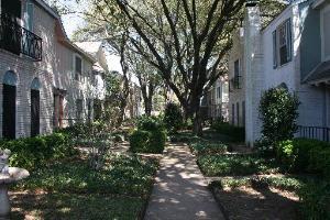 Photo - 2811 Woodbury Dr Unidad 304