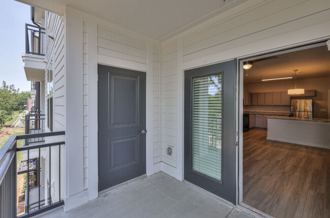 Photo - Brownsville Flats