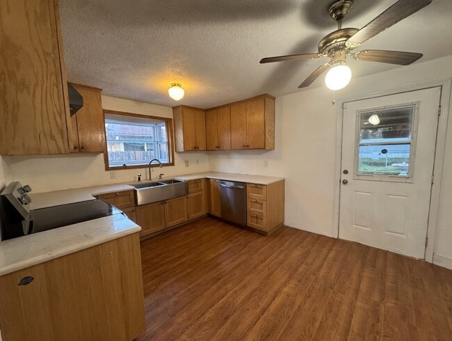 Photo - Charming 3 Bedroom Aloha Outdoor Oasis with Two Car Garage