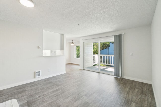 Spinnaker Apartments