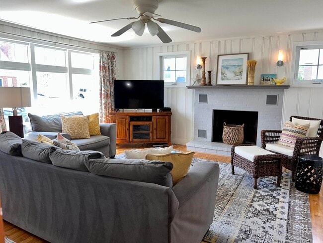 Photo - 20 Lowell St