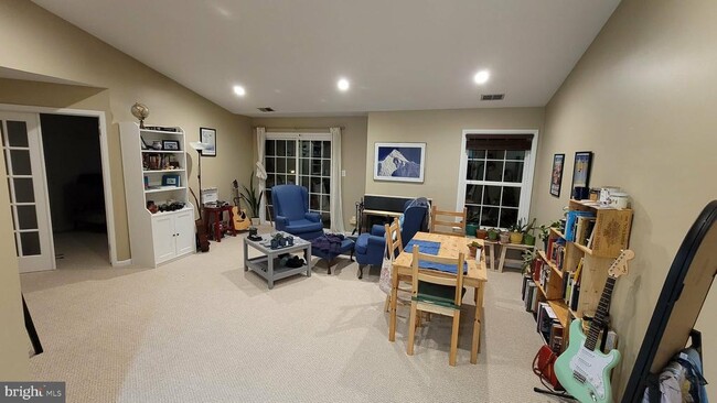 Photo - 119 Commonwealth Ct Unidad 10