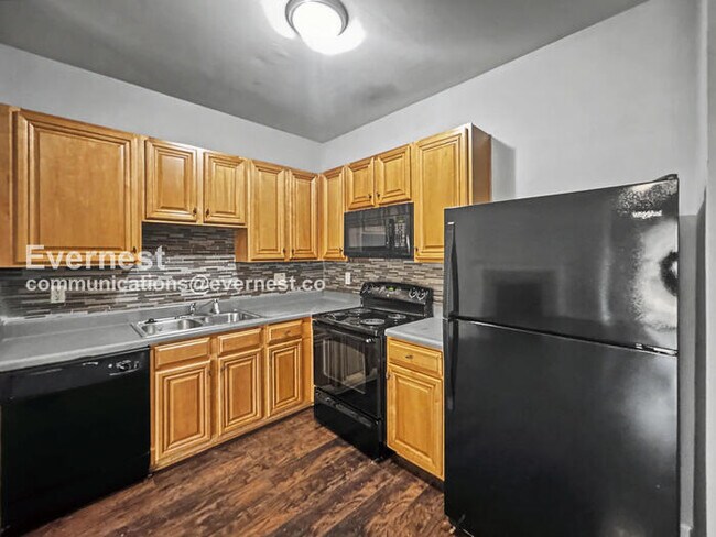 Photo - 585 McWilliams Rd SE