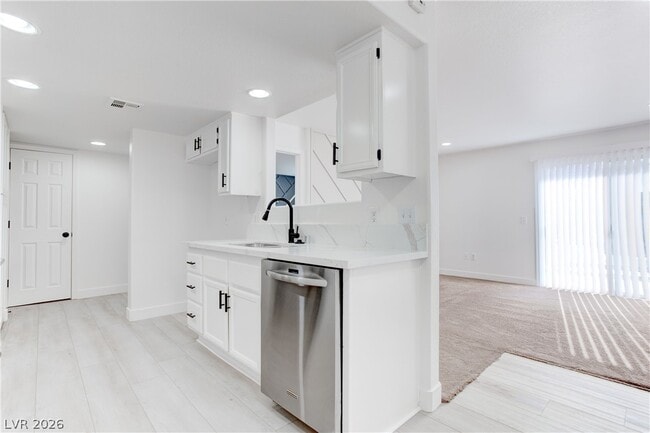 Photo - 5792 Ambassador Ave Unit 102