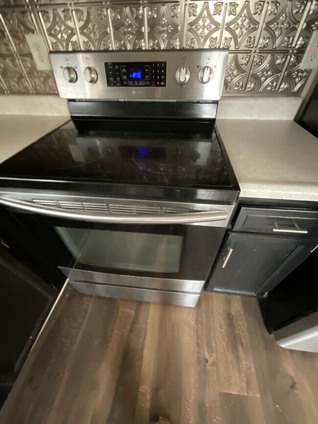 Photo - 3 Bedroom 2 Bathroom House Available