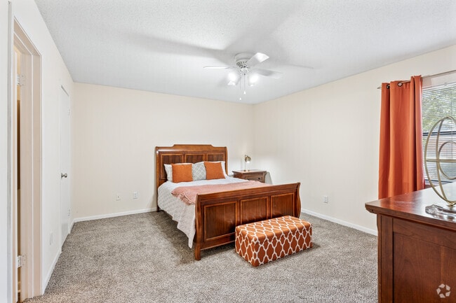 2BR, 2BA - 1,100SF - Primary Bedroom