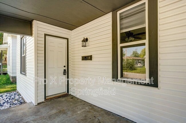 Photo - 750 S New Ave