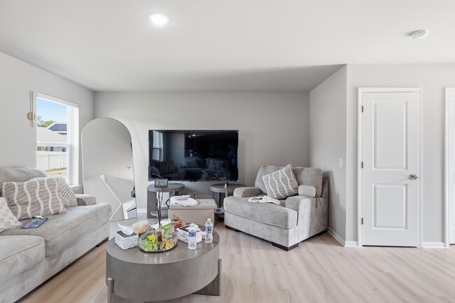 Photo - 15185 Hanover Ave