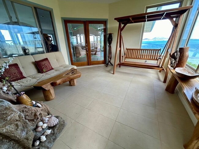 Photo - Hawaii living at its best.  Beautiful Kane...