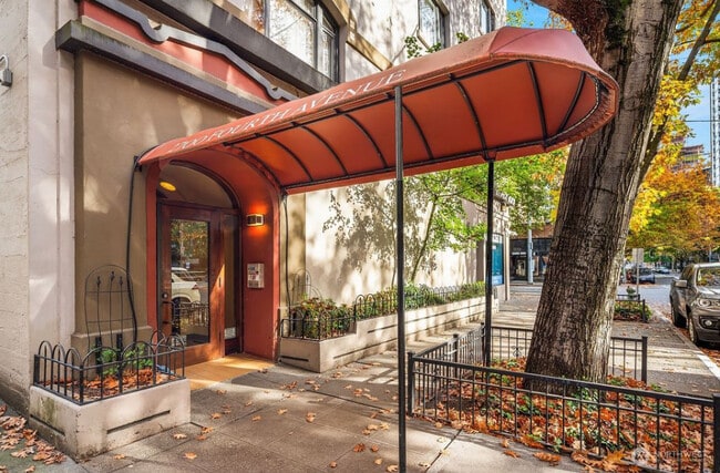 Photo - 2700 4th Ave Unidad 306