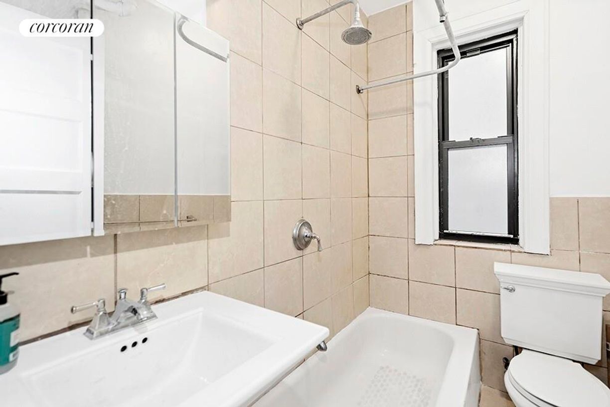 Photo - 505 W 122nd St