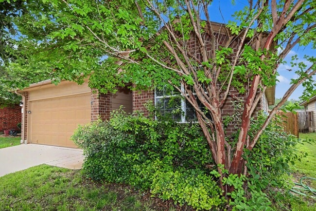 Photo - Spacious 3BR w/ Cabana, Storage Shed & Open Living Area in San Antonio