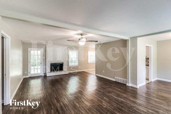 3943 Kimberly Dawn Cove