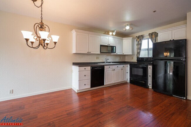 Photo - Stunning Condo | Garage | W/D In Unit