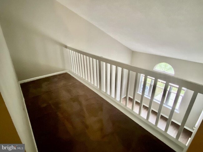 Photo - 25 Sequoia Dr