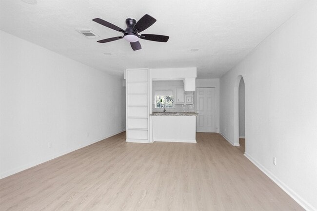 Building Photo - 16016 Green Manor Dr Unit D