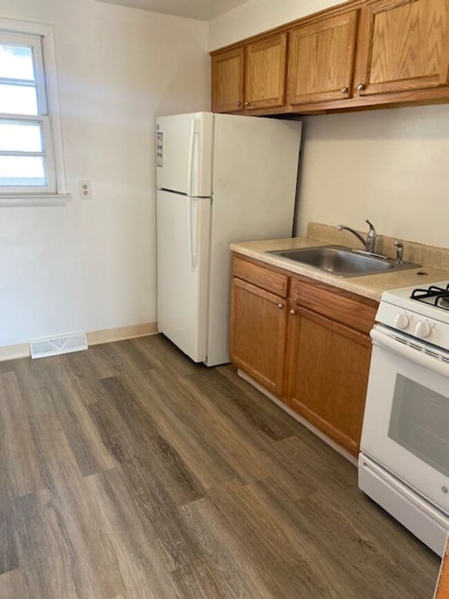 Photo - 928 Northway St Unit Apt 1