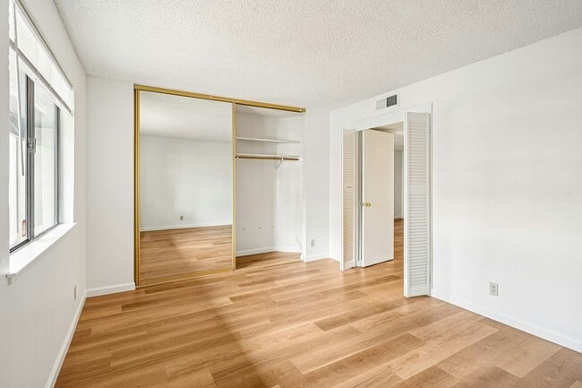 Photo - 999 Evelyn Terrace W Unit 71