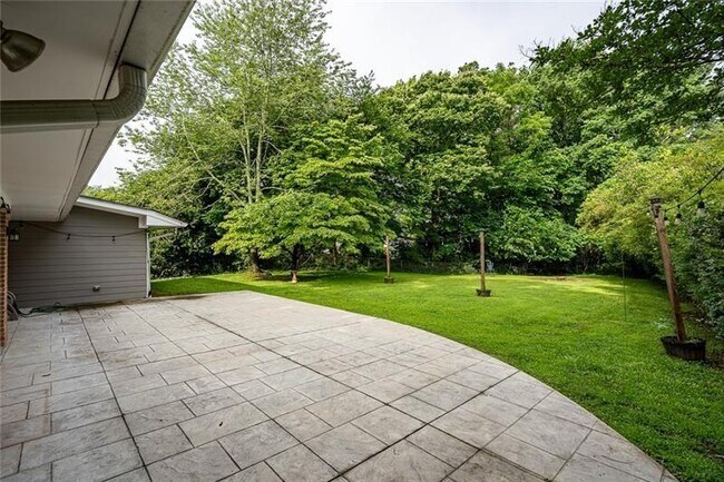 Photo - 2470 Landeau Cir