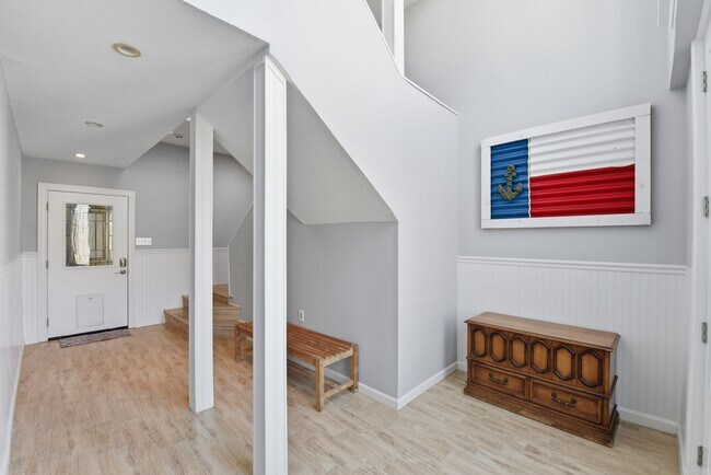 Photo - 71 Harbor Ln