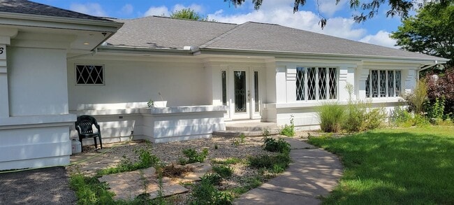 Building Photo - 5106 Meinders Rd Rental