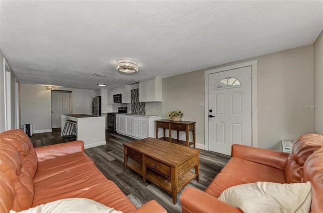 Photo - 304 San Carlos Ave