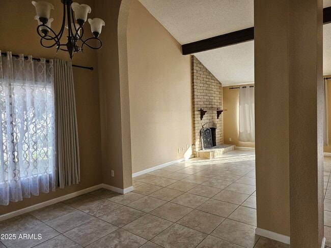 Photo - 1514 E Weathervane Ln