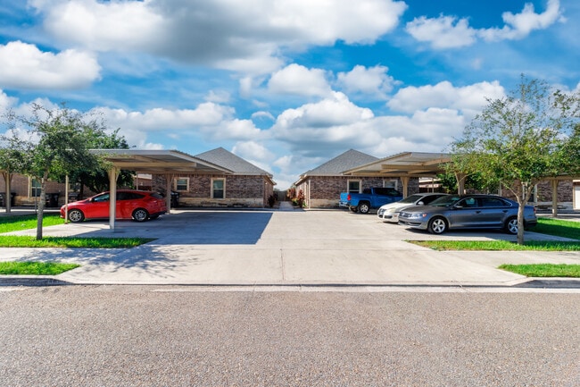 Photo - 2710 E Garfield Ave Unidad 1