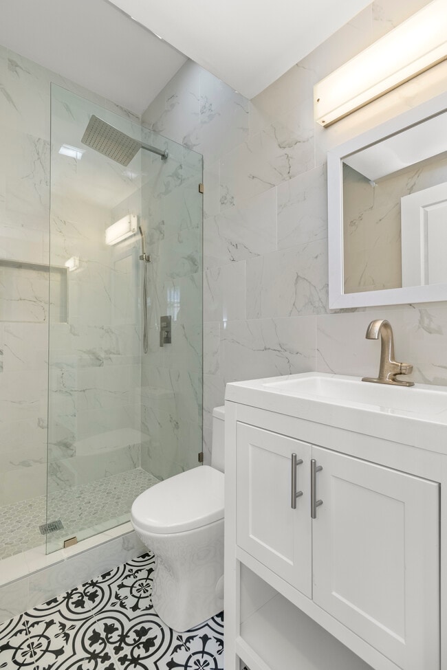 Photo - 324 East Bethune Street Unidad Upper