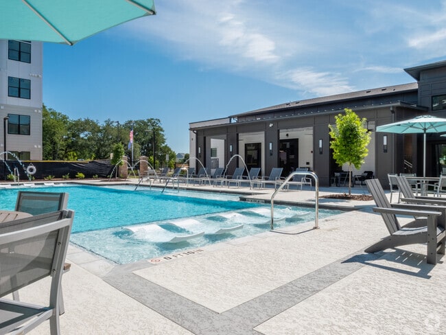 Resort Style Pool - The Waters at Freeport Rental
