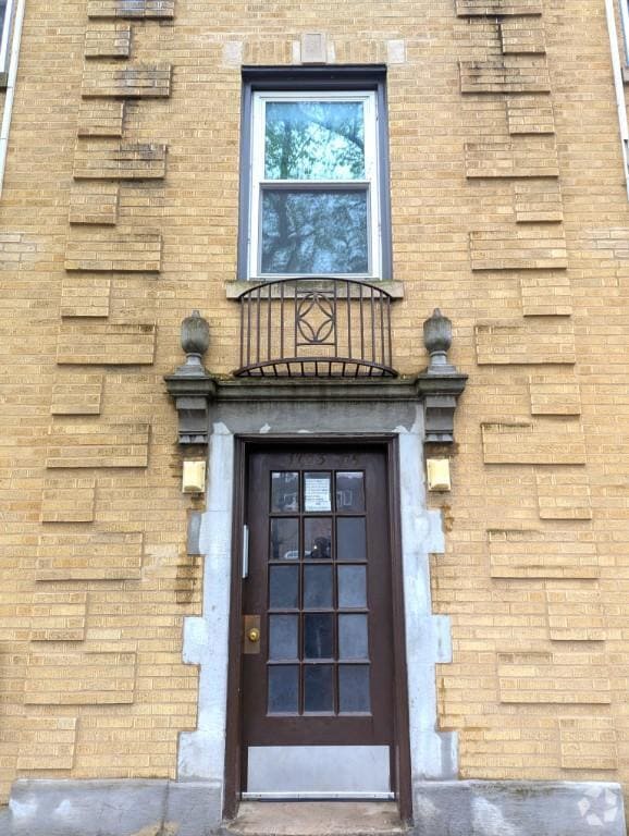 Building Photo - 1 bedroom in CHICAGO IL 60626 Unit 1 Rental