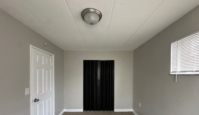 Photo - Midway Apartments