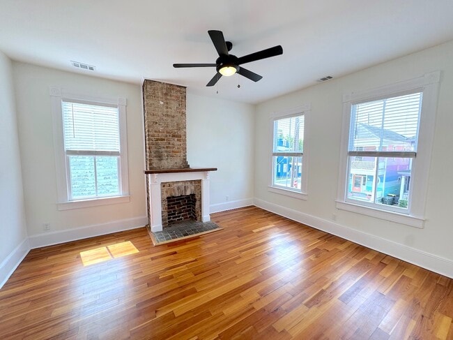 Photo - 20 E 40th St