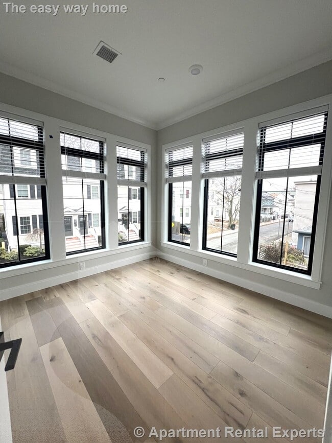 Photo - 157 Everett St Unit #203