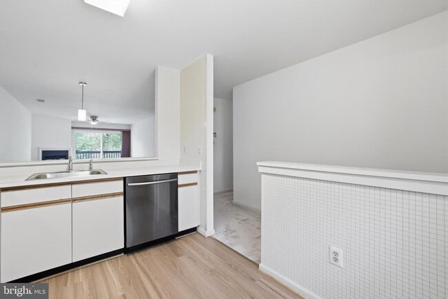 Photo - 2844 Yarling Ct