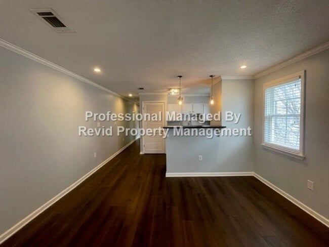 Photo - 36 N Auburndale St Unidad 1