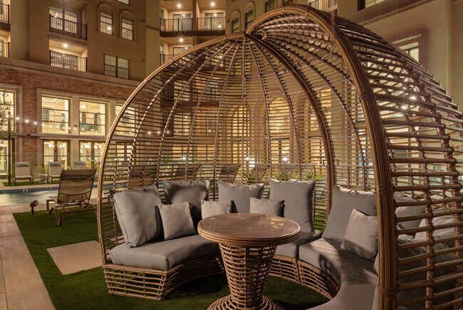Manor Scottsdale