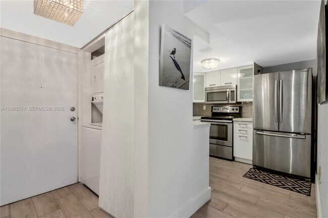 Photo - 2600 Collins Ave Unidad 204