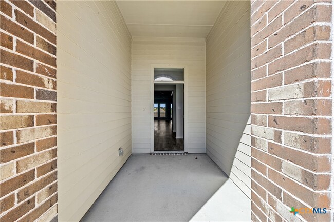 Photo - 2265 Wooster St