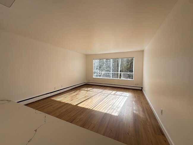 Lorelei Apartments