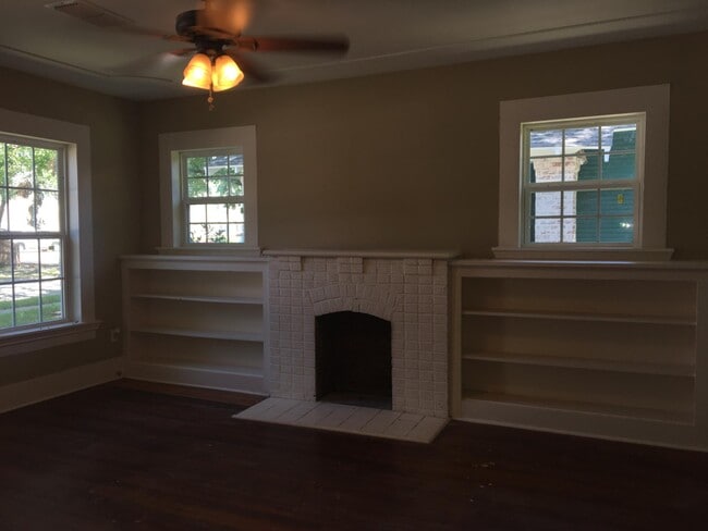 Photo - 916 N Austin St