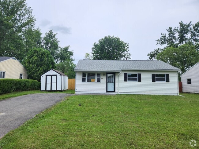 Building Photo - 7875 Mac Arthur Blvd Rental