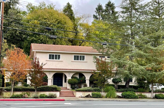 Photo - 1768 Green Valley Rd House