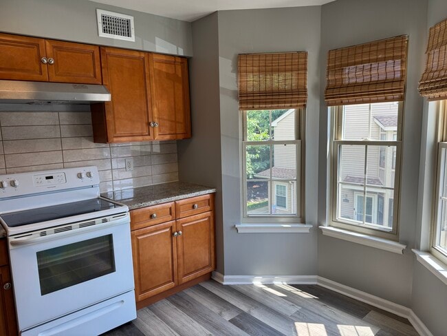 Photo - 1008 Barry Ct Unit 1008 Barry Court