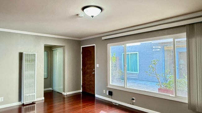 Photo - Cabana style condo in Adams Point